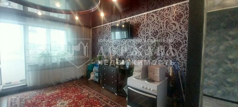 3-комнатная квартира, улица Пирогова,11/2