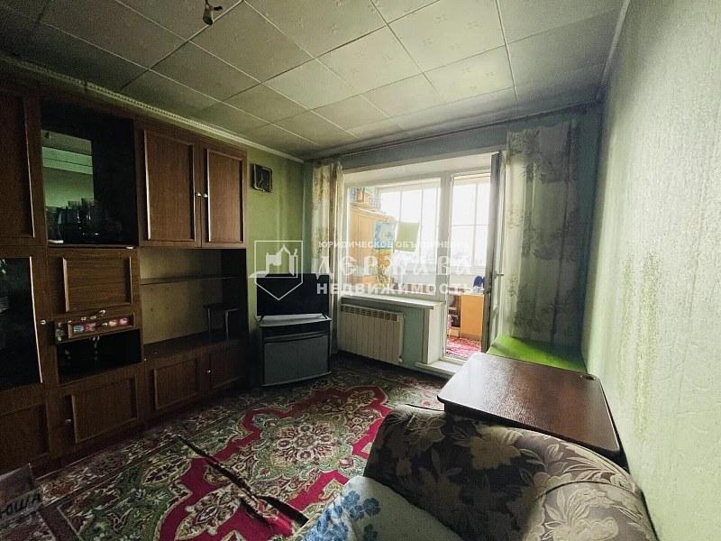 2-комнатная квартира, улица 1-я Линия,8
