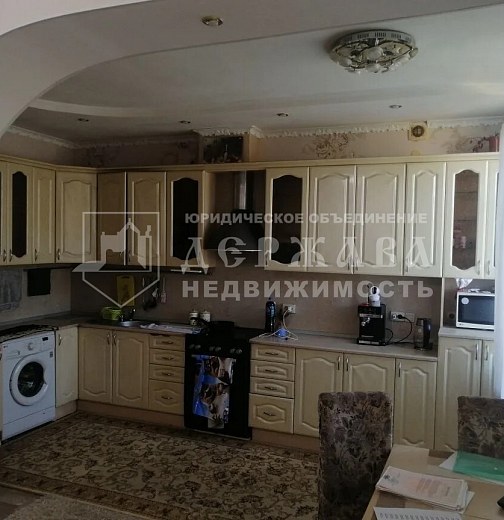 3-комнатная квартира, улица Павлова 3