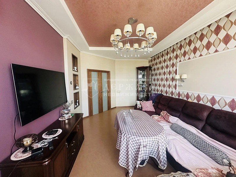 3-комнатная квартира, бульвар Строителей,53