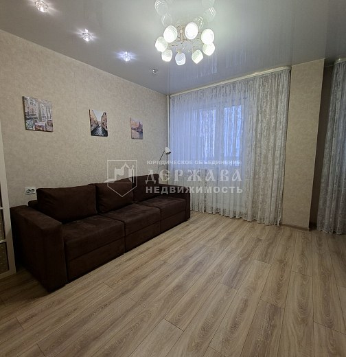 1-комнатная квартира, проспект Шахтёров 58А