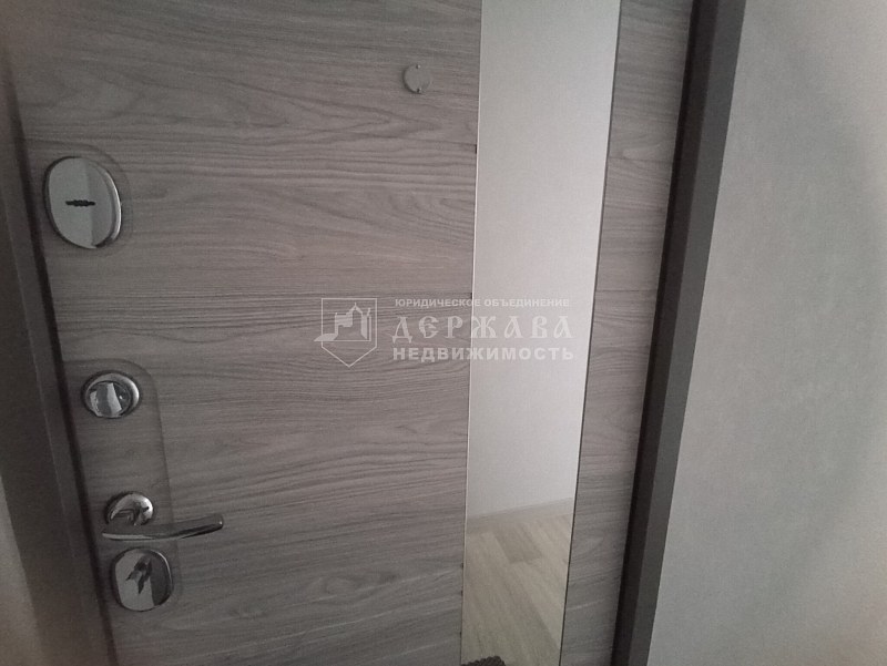 1-комнатная квартира, проспект Строителей,9