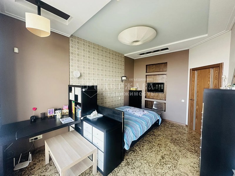 3-комнатная квартира, бульвар Строителей,53