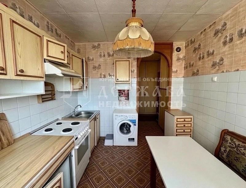4-комнатная квартира, Октябрьский проспект 82