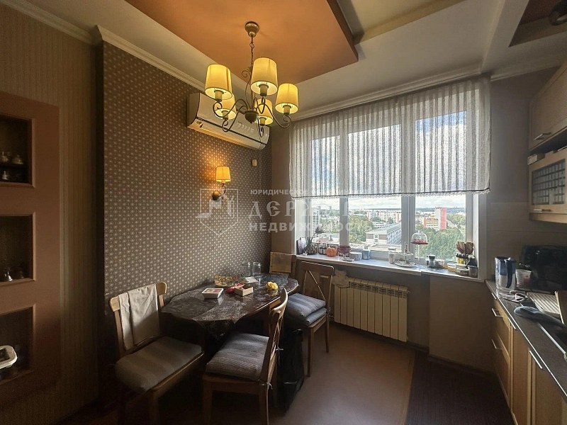 3-комнатная квартира, бульвар Строителей,53
