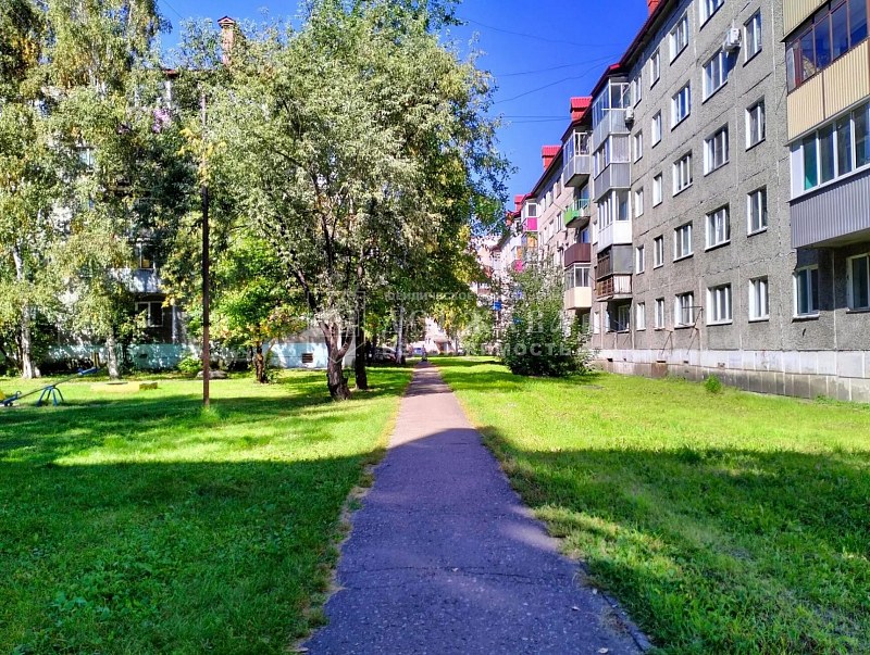 3-комнатная квартира, проспект Шахтёров,25