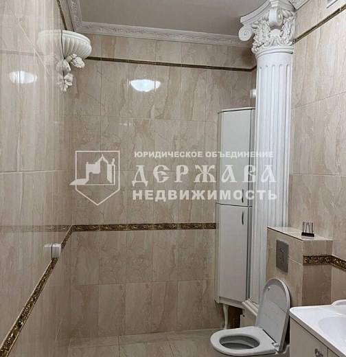 3-комнатная квартира, проспект Шахтёров 62Б