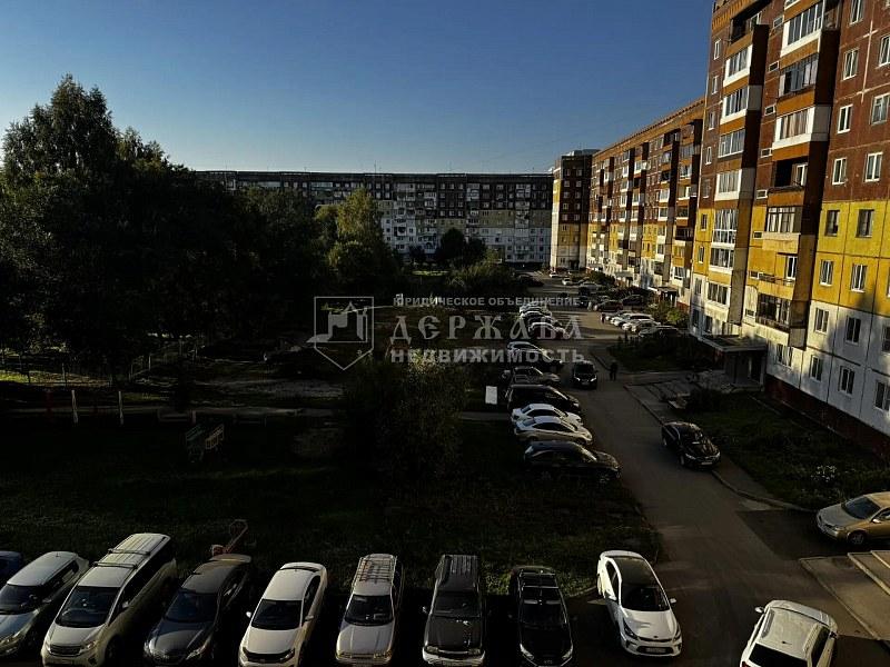 4-комнатная квартира, Октябрьский проспект 82