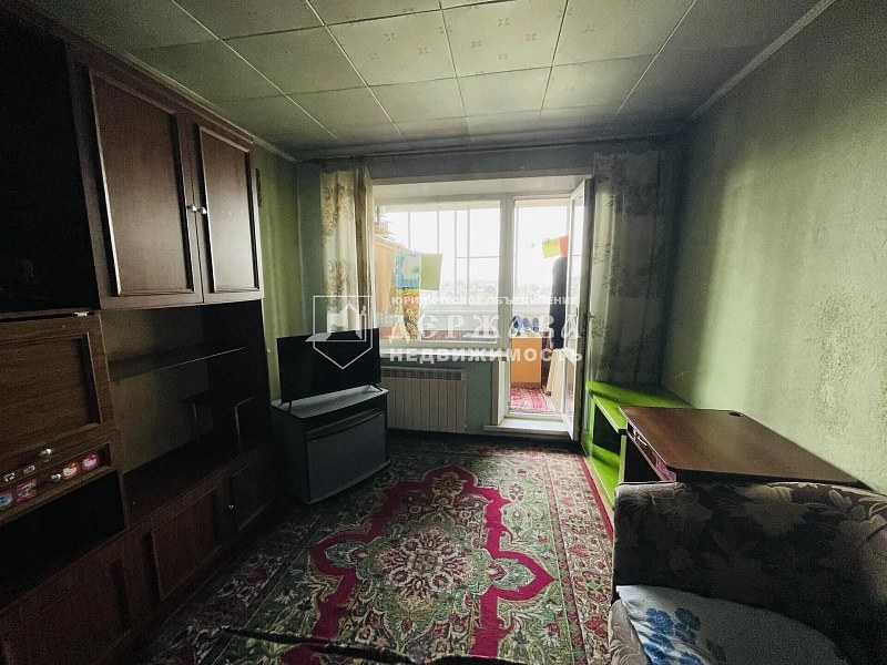 2-комнатная квартира, улица 1-я Линия,8