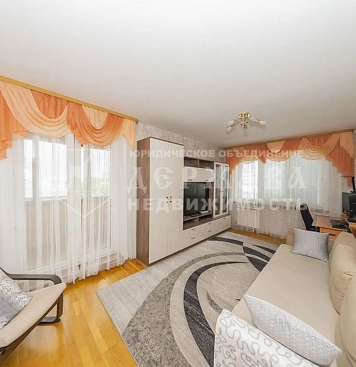 3-комнатная квартира, проспект Шахтёров 65А