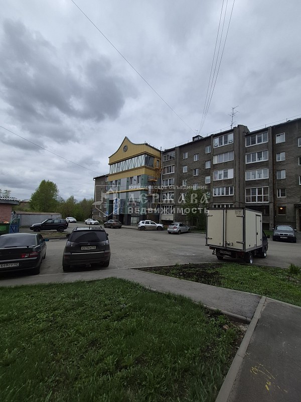 2-комнатная квартира, проспект Шахтёров 61