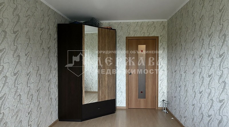 3-комнатная квартира, улица Гагарина 9