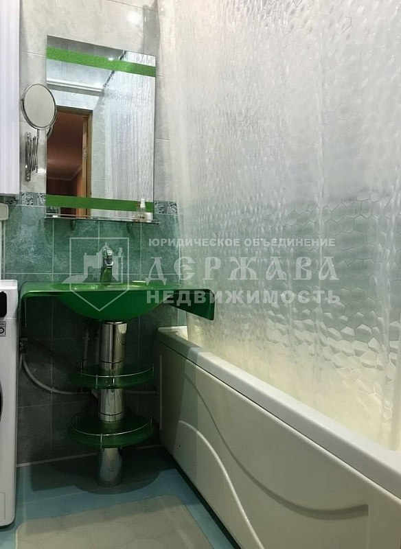 3-комнатная квартира, улица Сибиряков-Гвардейцев 24
